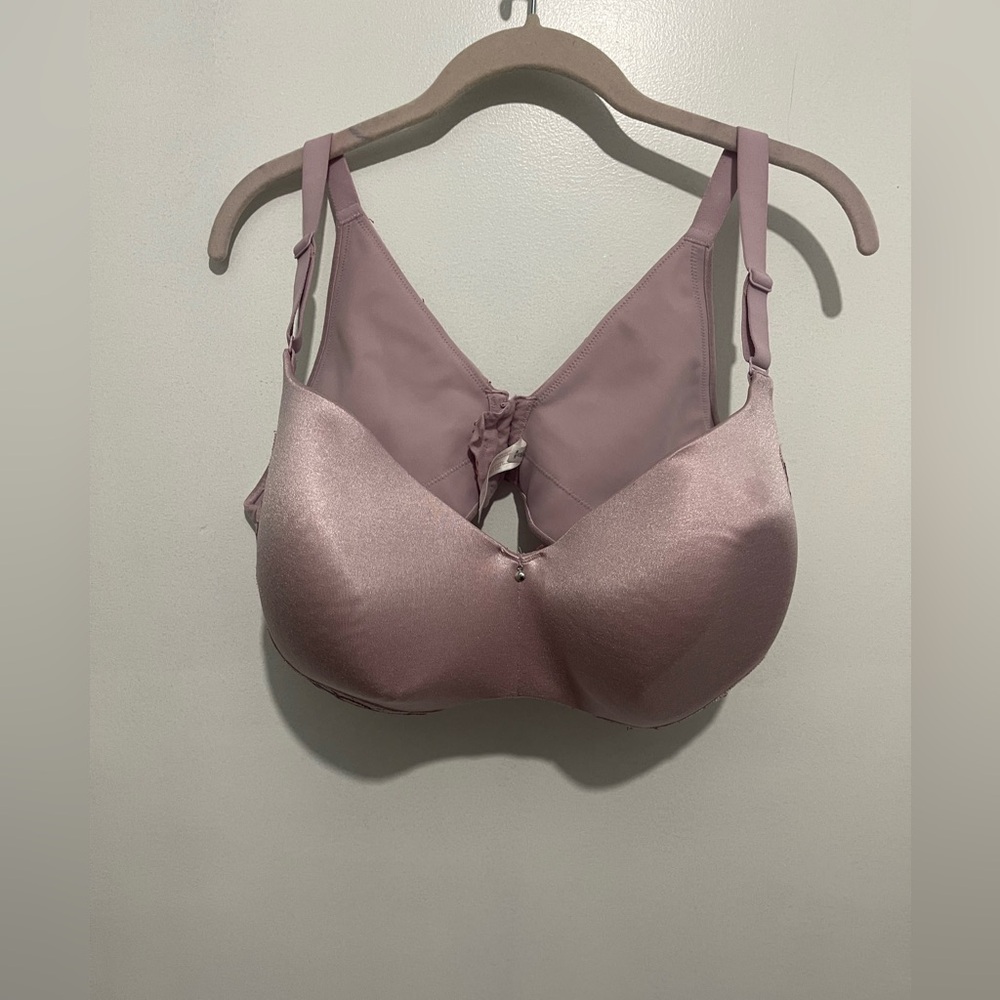Cacique mauve supportive bra . Sz 42DDD in good condition.
